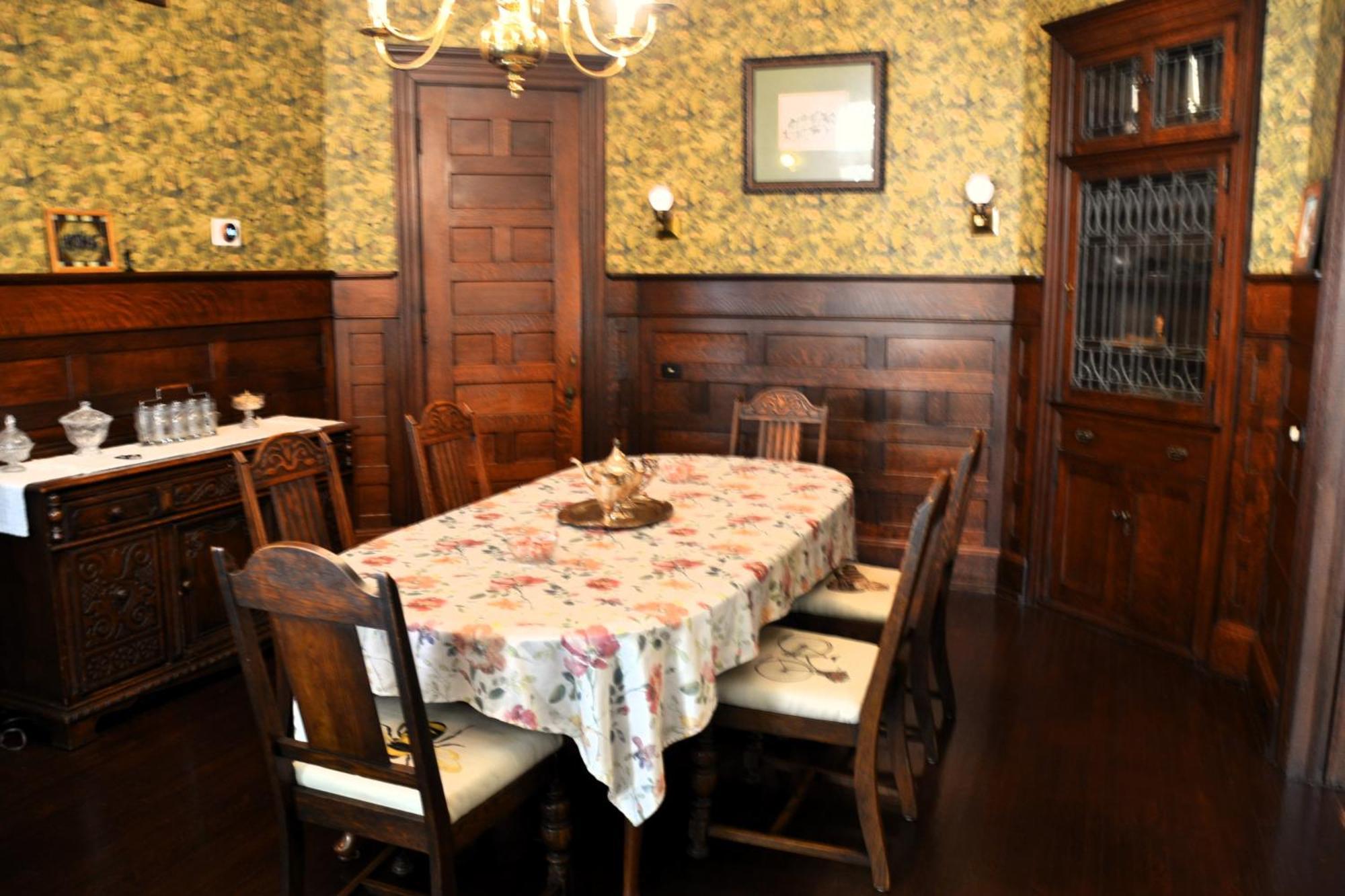 The Kings Throne Inn And Guest House Toledo Eksteriør billede