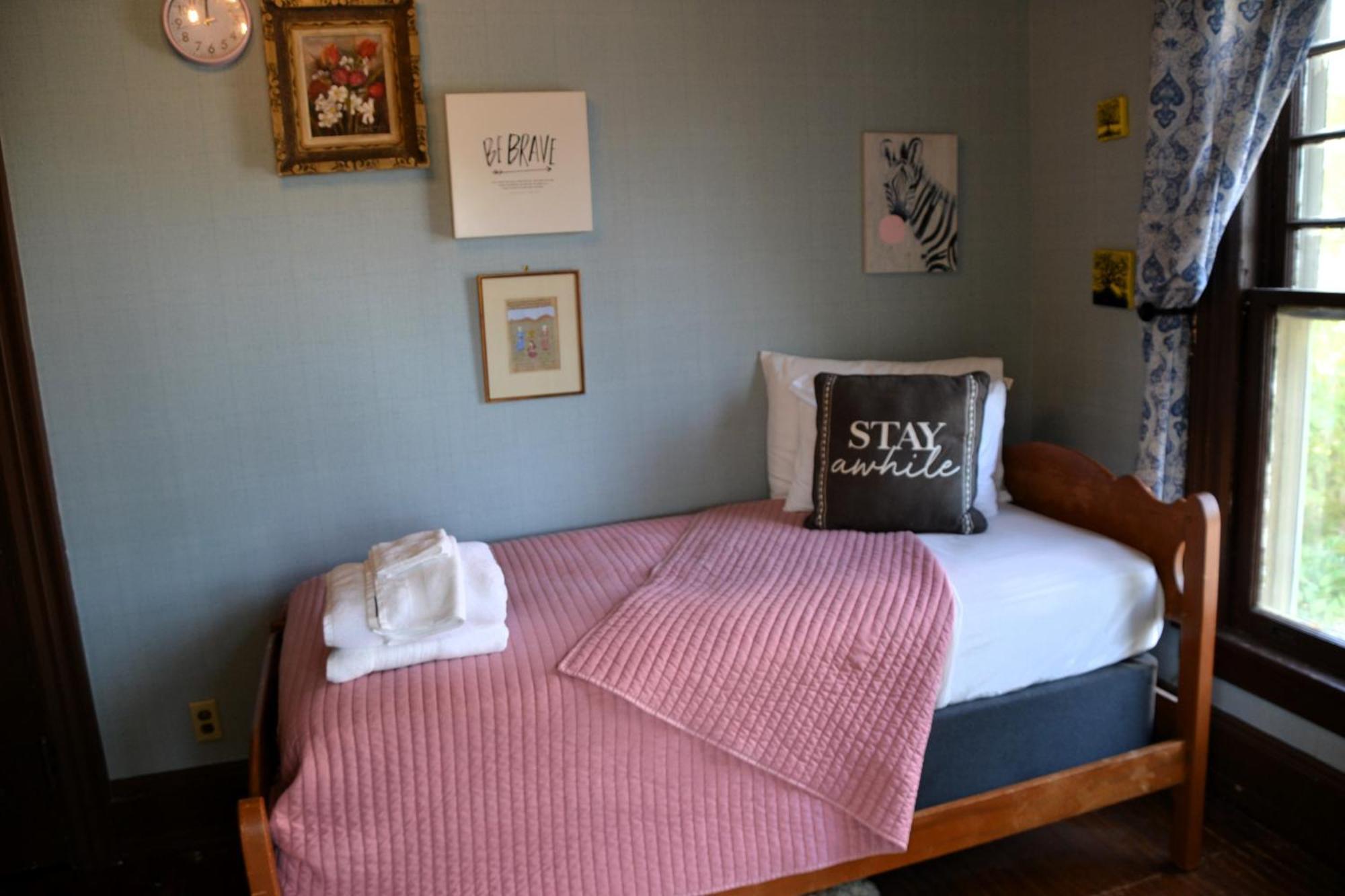 The Kings Throne Inn And Guest House Toledo Eksteriør billede