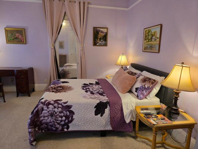 The Kings Throne Inn And Guest House Toledo Eksteriør billede